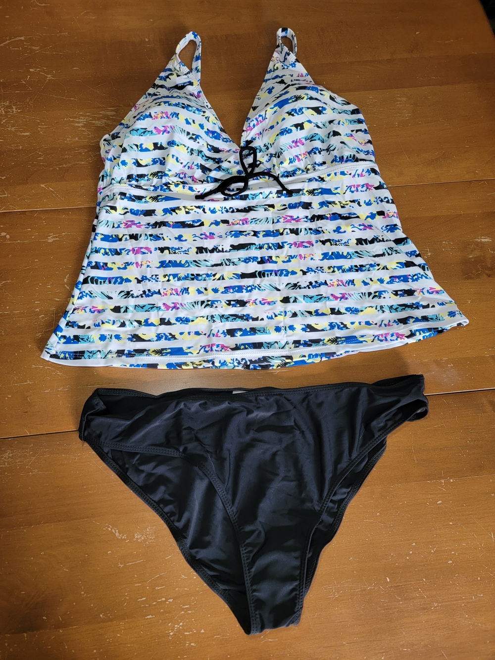 *Sale 2/$20* Stripe Floral Adjustable Straps Black Bottom Tankini Set XXL